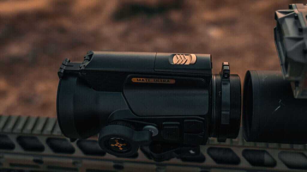 Nocpix MATE Ultra thermal clip-on battery system using a rechargeable 18650 battery