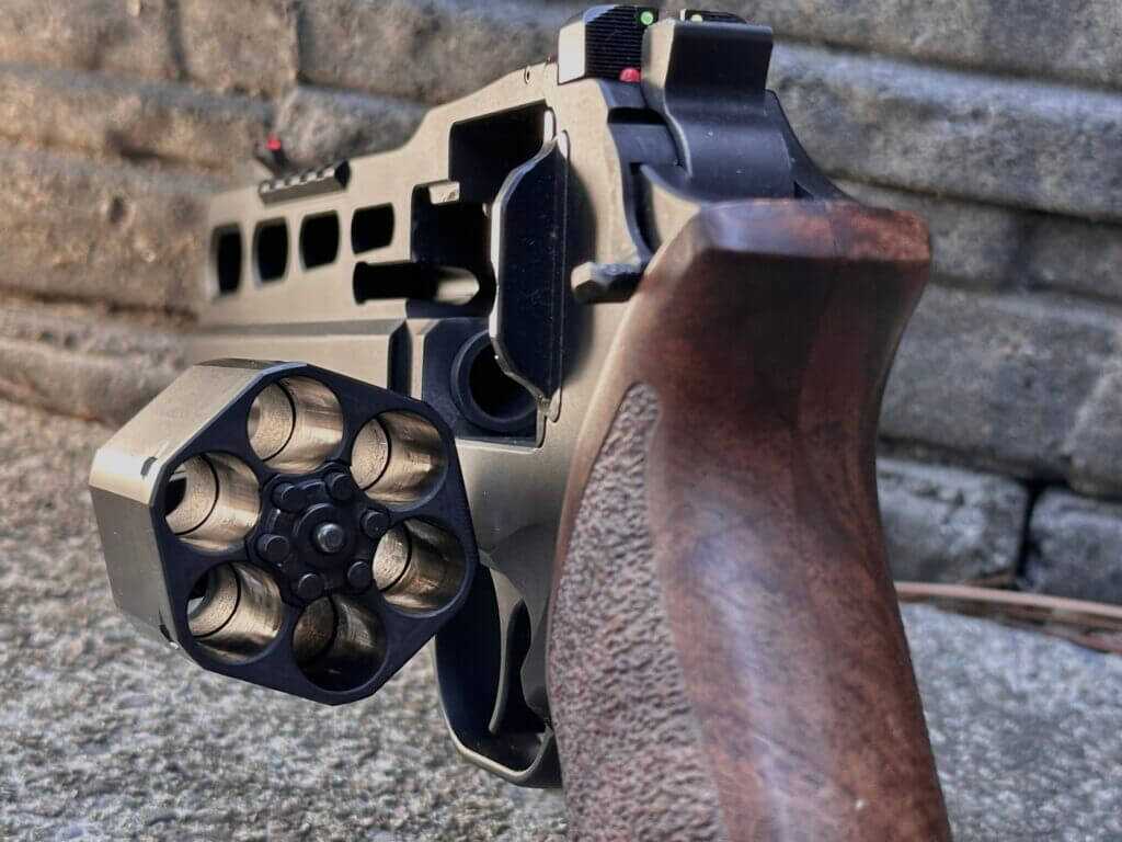 View through the Chiappa Rhino 60 DS 10mm cylinder showing the chamber shelf used for cartridge headspacing