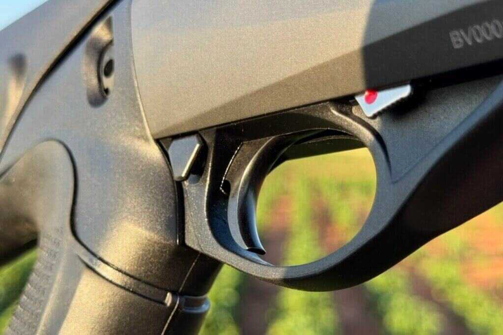 Oversized right-side safety control on the Benelli M2-G1 tactical shotgun