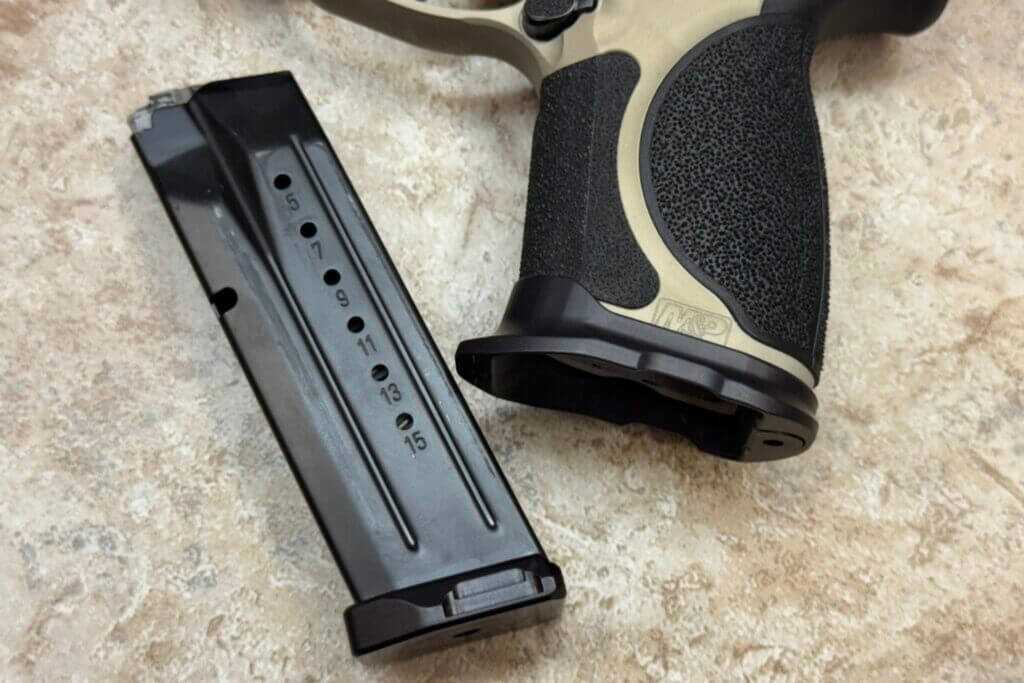 Floyd's EDC magwell and low profile magazine baseplate on the S&W Spec Series VI