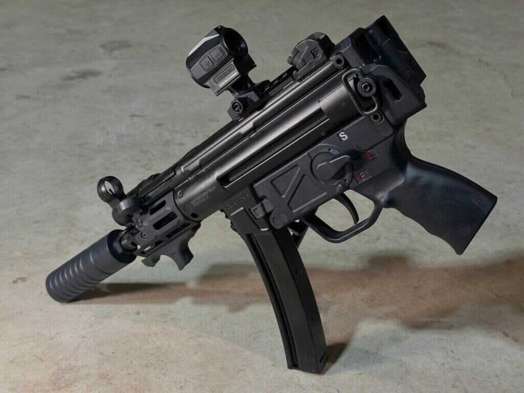 PTR 9KT MP5K build fitted with compact Holosun SCRS red dot on its Picatinny rail
