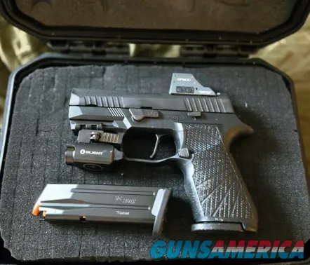 SIG P320 XCompact Wilson Combat w/ Optic...