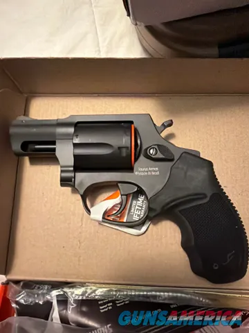 Taurus Judge Public Defender Poly .45 Co...