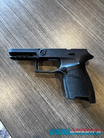 SIG Sauer P320 Polymer Medium Grip Modul...