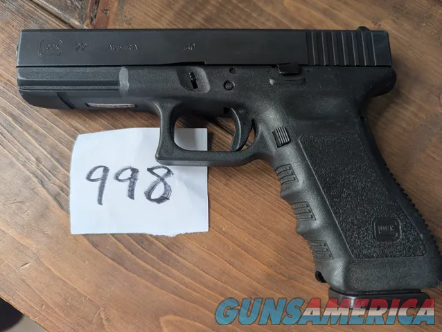 Glock 22 Gen3 .40 S&W SEMIAUTO PISTO...