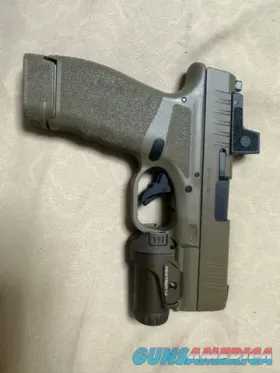 Springfield Hellcat Pro OSP with Light a...