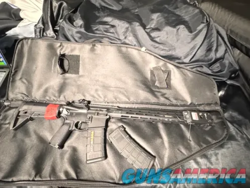 Springfield SAINT Victor AR-15 Package –...