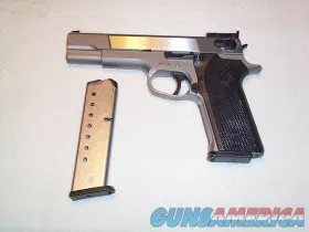 Smith and Wesson Performance Center PC84...