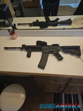 Colt LE6940 Monolithic 5.56 NATO AR-15 R...