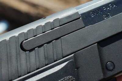 External extractor on SIG P226 TacOps slide