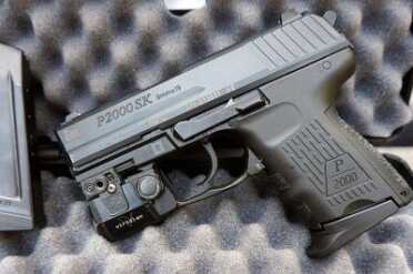 The P2000sk with the Viridian C5L.