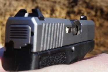 Kahr CT380--The Perfect Pocket Pistol? Line up the two white dots.