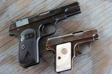 Shooting History: Colt's 1903 Pocket Hammerless--Old Gun Review The two infamuse Colt Pocket Pistols. Hammerless and Vest Pocket.