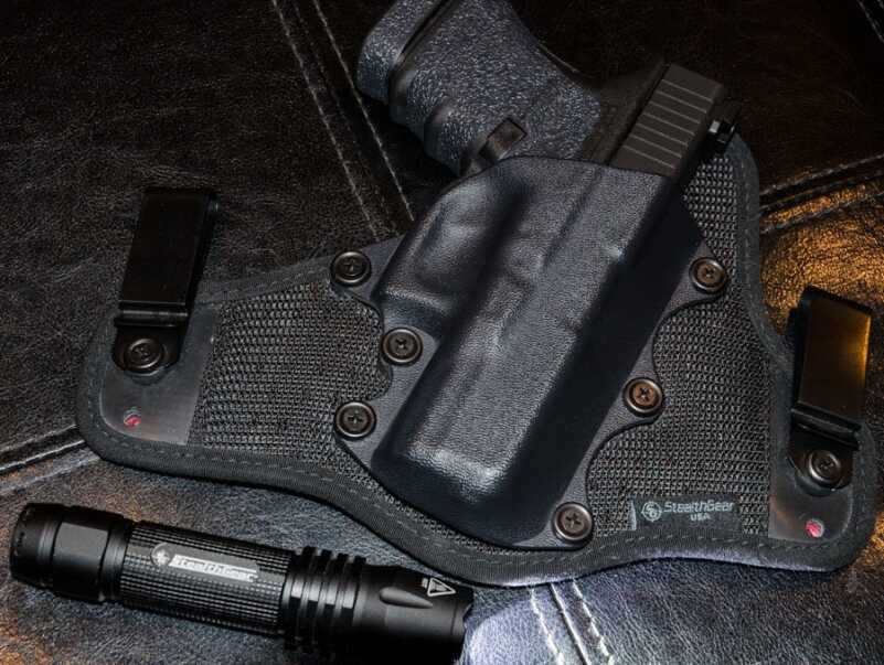 In cooler weather with looser clothing, I will take on the extra girth of the Glock 30S.