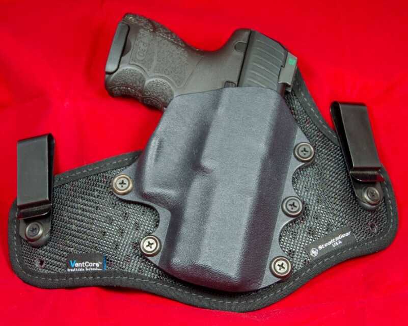 The P30SK rides comfortably - even luxuriously in this StealthGear Onyx holster.