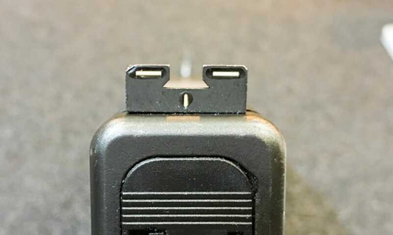 Note the cutouts on the rear Meprolight R4E sight.