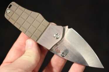 Medford’s Folding Karambit is a Must-See — SHOT Show 2016 Another new blade. The