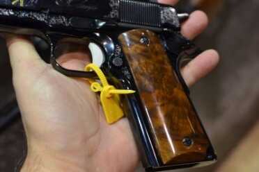 Remington Bicentennial Limited Editions - SHOT Show 2016 Some beautiful grips here.