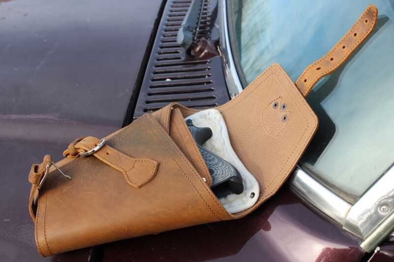 Saddleback Leather Pistol Wrap--Review The Saddleback Leather Pistol Wrap.
