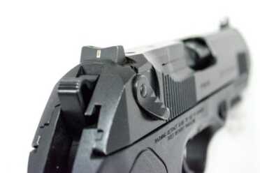 Beretta .40 PX4 Storm Pistol - A Closer Look - Range Report The rear sight on XS Big Dots is a simple shallow "V" shape with an illuminated vertical post.