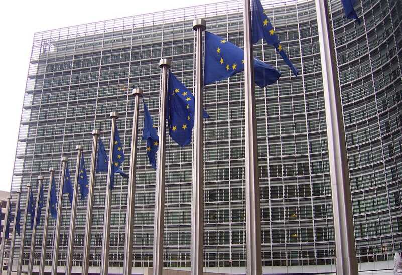 Europe Leaders Propose Semi-Auto Gun Ban e.u. gun control 1024px-Banderas_europeas_en_la_Comisión_Europea