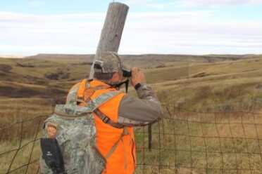 Deer Camp: Five Top Field-Ready Backpacks for Deer Hunters In open country or Western terrain, where glassing with binoculars and even larger spotting scopes is as critical as stalking to find game, a good pack is a must for carrying all of your hunting items.