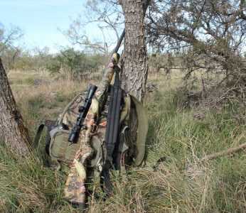 Deer Camp: Five Top Field-Ready Backpacks for Deer Hunters Every deer hunter, even those sitting a stand for just a few hours, can benefit from a using a quality daypack on every hunt to keep calls, spare ammo, ropes, knives, rangefinders, optics and other gear protected and organized.