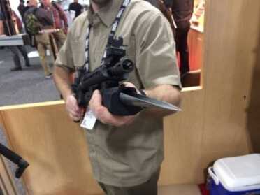 Meet the Stinger! A Retractable AR Bayonet Spike - SHOT Show 2018 Meet the Stinger! A Retractable AR Bayonet Spike - SHOT Show 2018