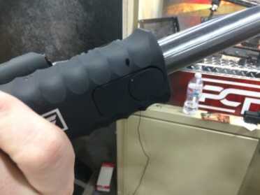 Meet the Stinger! A Retractable AR Bayonet Spike - SHOT Show 2018 Meet the Stinger! A Retractable AR Bayonet Spike - SHOT Show 2018