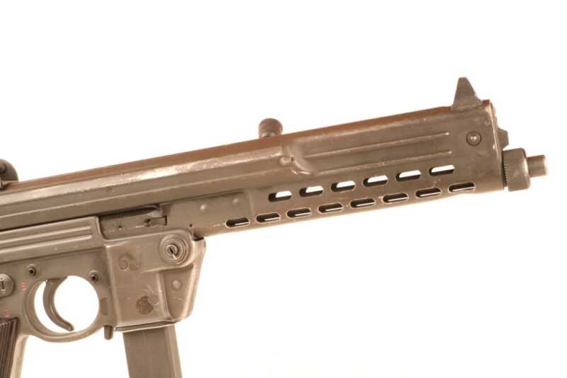 The HK MP5 vs. the Walther MPL - Alternative History The HK MP5 vs. the Walther MPL - Alternative History