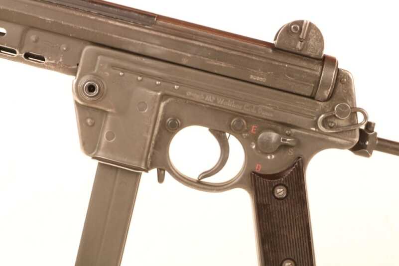 The HK MP5 vs. the Walther MPL - Alternative History The HK MP5 vs. the Walther MPL - Alternative History