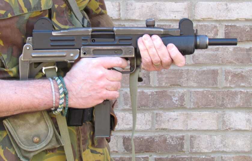 Stamped Steel Sputterguns - Uzi vs the MAC10