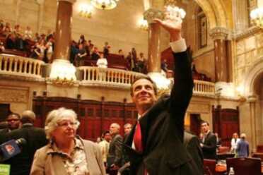 Gov. Cuomo Calls NRA Carry Guard 'Murder Insurance'