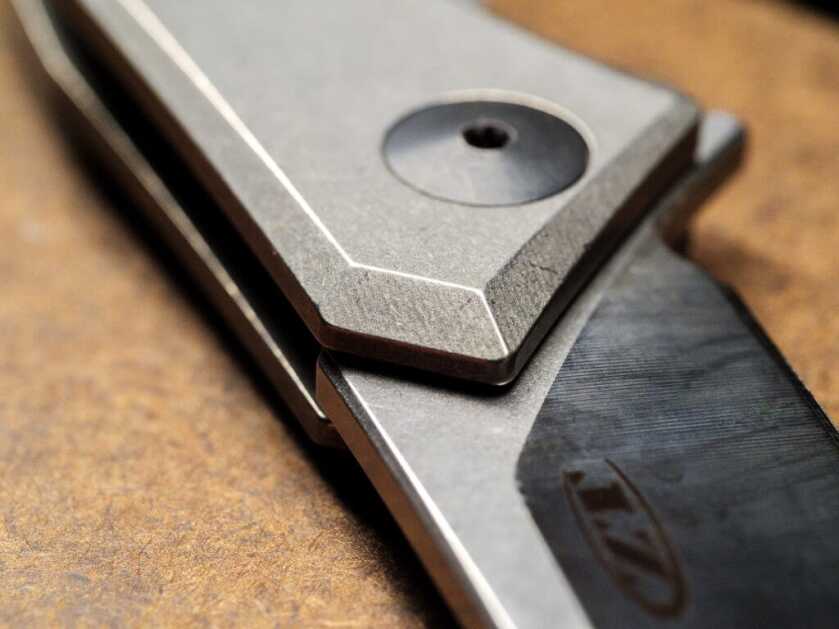 ZT Knives' 0470 & 0460TI ZT Knives' 0470 & 0460TI
