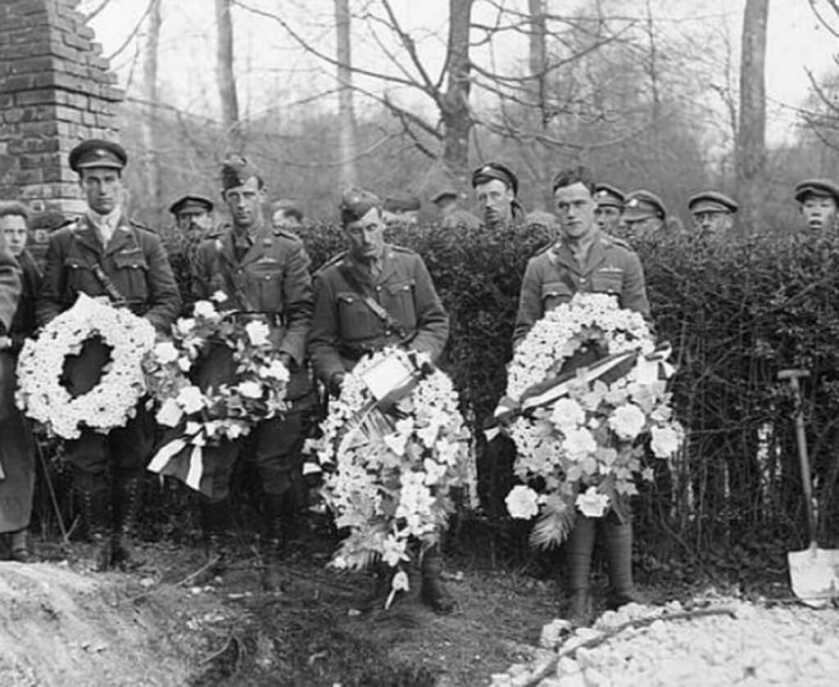 The Death of a Legend: Baron Manfred von Richthofen & the Vickers that may have killed him. The Death of a Legend: Baron Manfred von Richthofen & the Vickers that may have killed him.