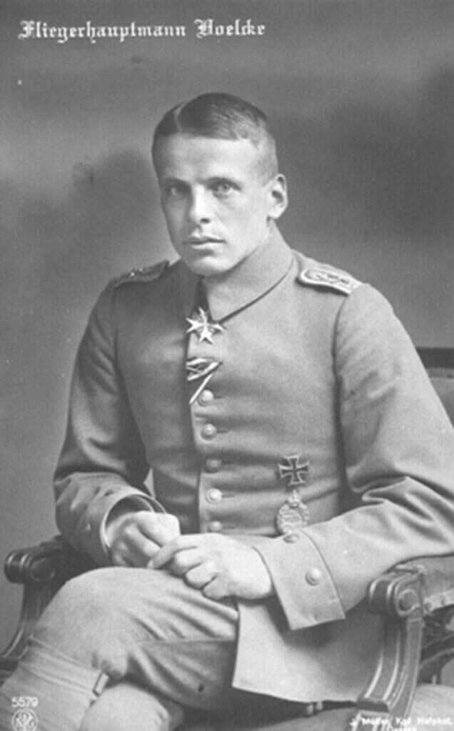 The Death of a Legend: Baron Manfred von Richthofen & the Vickers that may have killed him. The Death of a Legend: Baron Manfred von Richthofen & the Vickers that may have killed him.