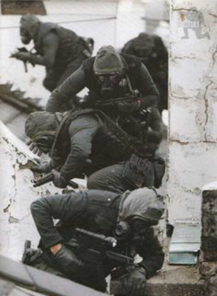 22 SAS and the Benelli M4 Shotgun 22 SAS and the Benelli M4 Shotgun
