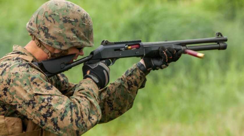 22 SAS and the Benelli M4 Shotgun 22 SAS and the Benelli M4 Shotgun