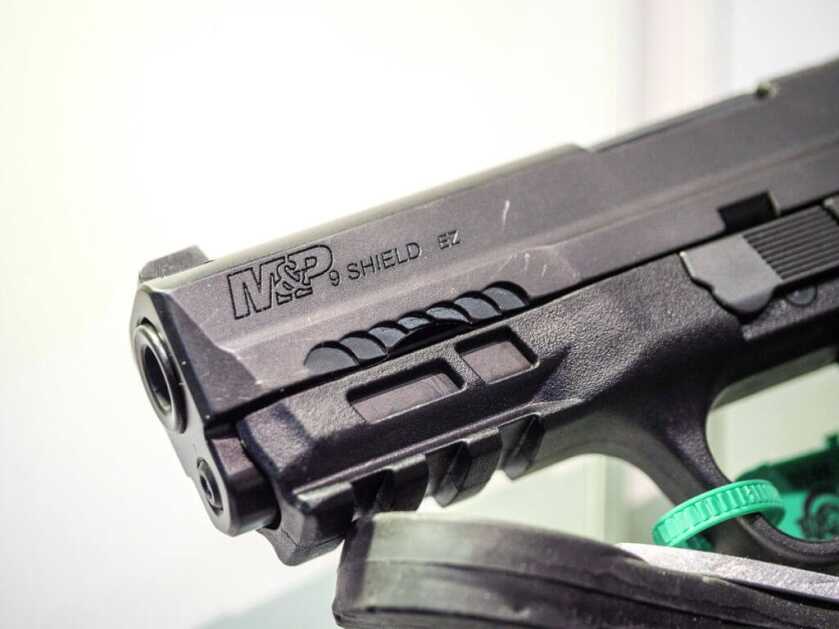 Ideal For Every Shooter: Smith & Wesson's M&P9 Shield EZ - SHOT Show 2020 Ideal For Every Shooter: Smith & Wesson's M&P9 Shield EZ - SHOT Show 2020