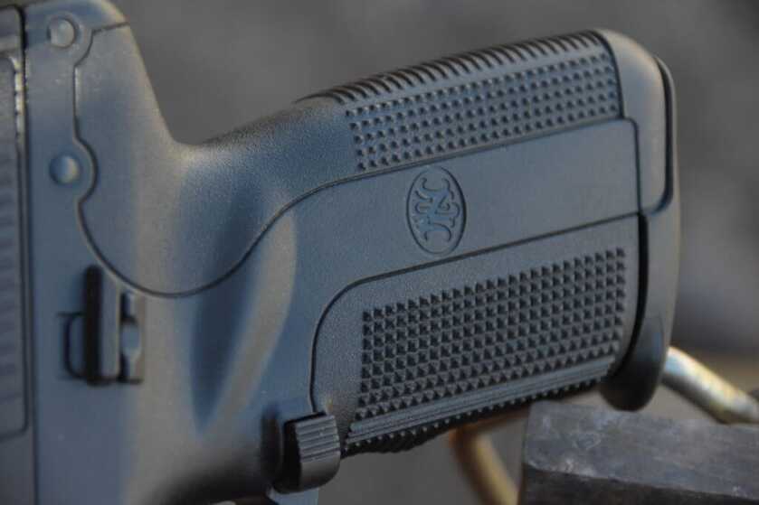 5.7 Craze: FN Five-seveN Full Review 5.7 Craze: FN Five-seveN Full Review