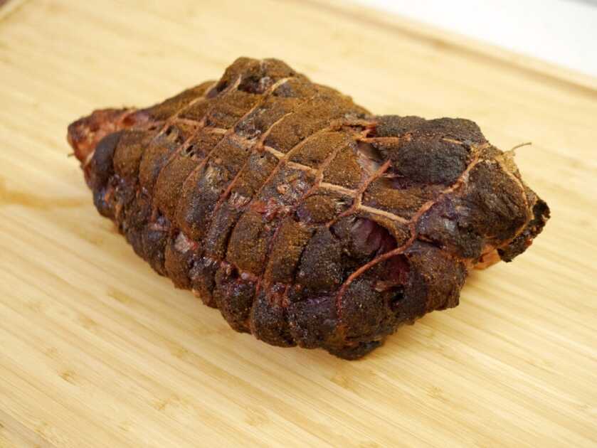 Simple Gourmet: Smoked Bear Ham Finished smoked bear ham after about 5.5 hours on the smoker