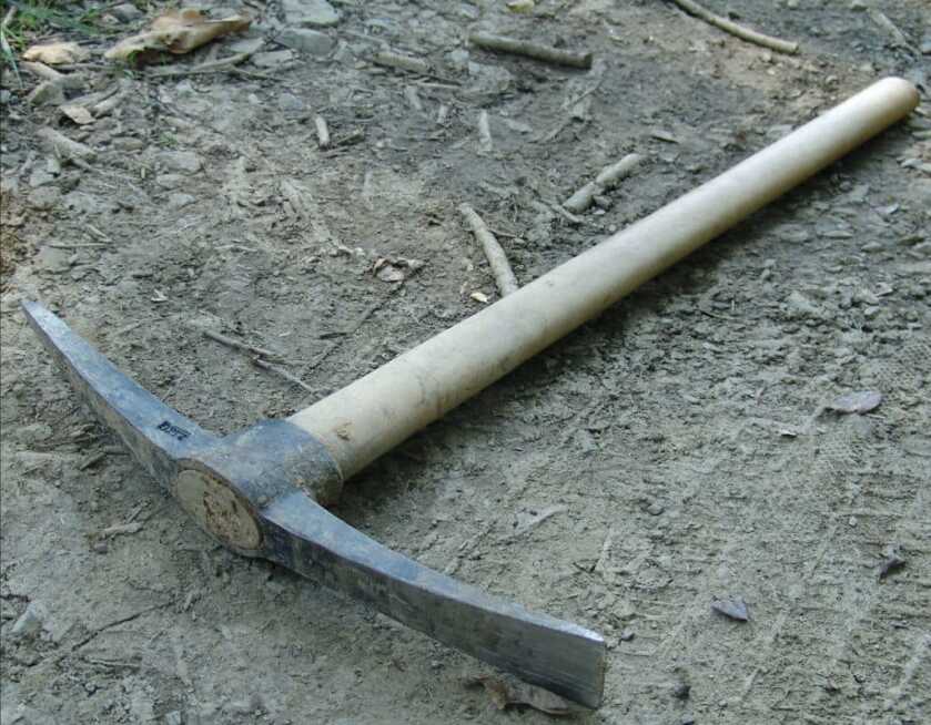 The Siege of Vicksburg, Slavery, and a Freshly-Dug Rose Bed