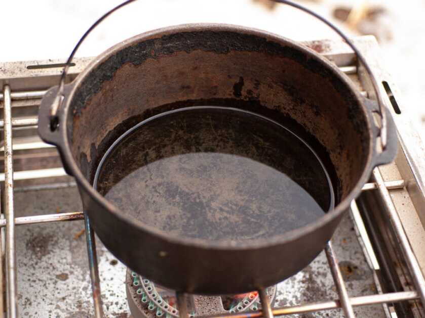 Outdoor Frying Setup for Beijing Bear Dutch oven on an outdoor propane burner for frying crispy Beijing bear meat