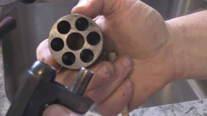 How to CLEAN Black Powder Pistols