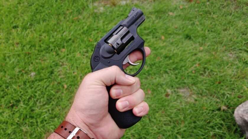 Selecting a Handgun for Self-Defense: Focus on Fit, Form, and Function Selecting a Handgun for Self-Defense: Focus on Fit, Form, and Function