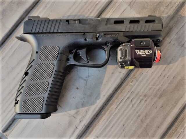 Selecting a Handgun for Self-Defense: Focus on Fit, Form, and Function Selecting a Handgun for Self-Defense: Focus on Fit, Form, and Function