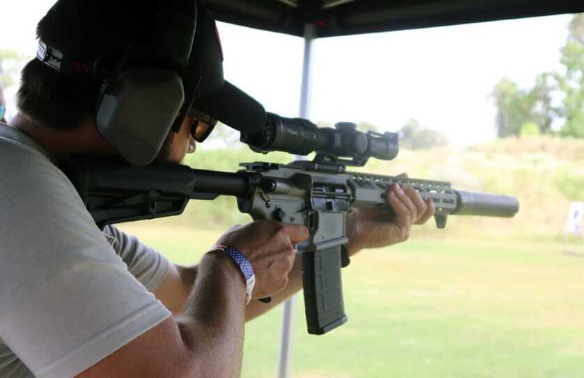 First Shots with Sig’s New Large-Format Pistol, the Switchblade (PA Range Day 2021) First Shots with Sig’s New Large-Format Pistol, the Switchblade (PA Range Day 2021)