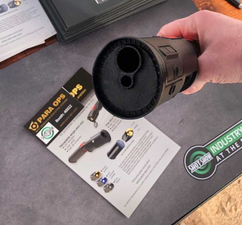Para Ops Flashlight Shoots Low Energy, Non-Lethal Projectiles for 'Pain Compliance' — SHOT Show 2022 Para Ops Flashlight Shoots Low Energy, Non-Lethal Projectiles for 'Pain Compliance' — SHOT Show 2022