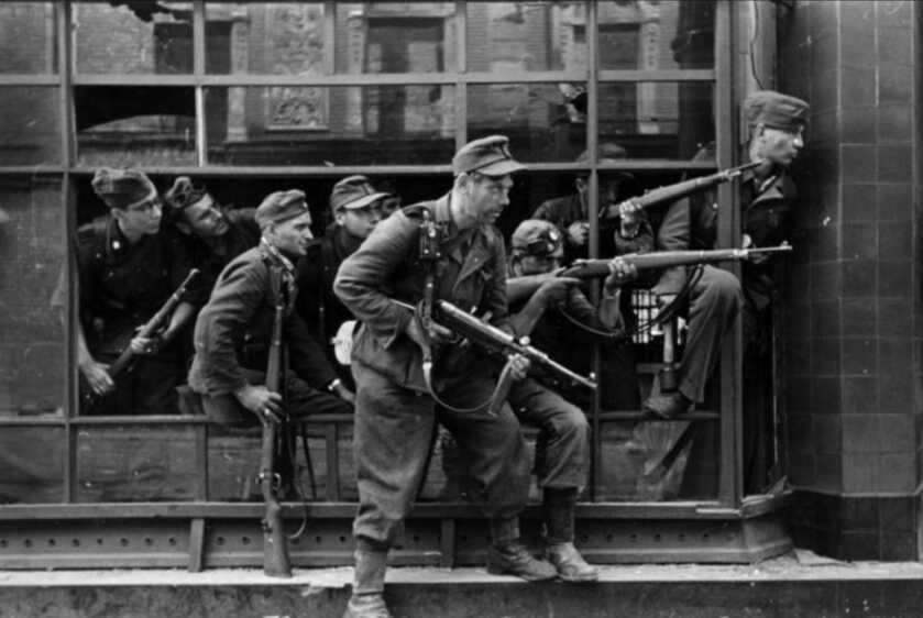 Major Aleksander Tarnawski: The Unkillable Polish Commando
