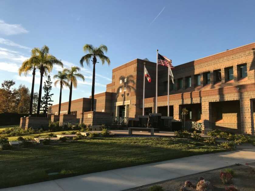 Armed California Jewelry Store Owner Halts Four Suspects During Robbery Armed California Jewelry Store Owner Halts Four Suspects During Robbery